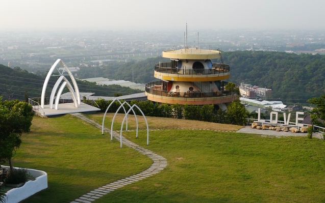 山丘上景觀咖啡館