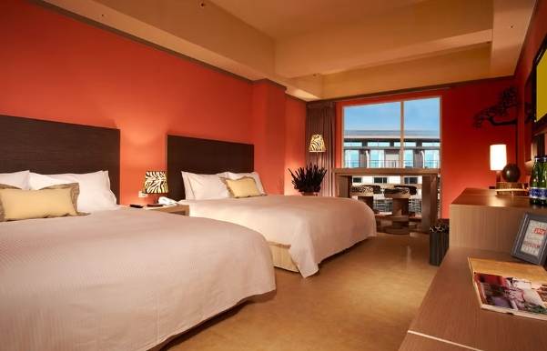 六福村汽車旅館