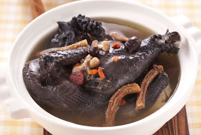 紅棗枸杞烏骨雞湯