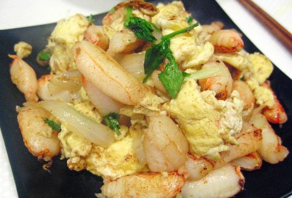 洋蔥蟹管肉炒蛋食譜