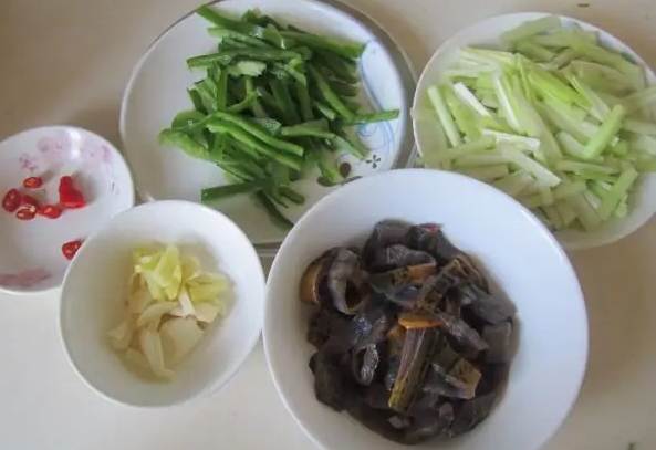 韭黃炒鱔魚 食譜