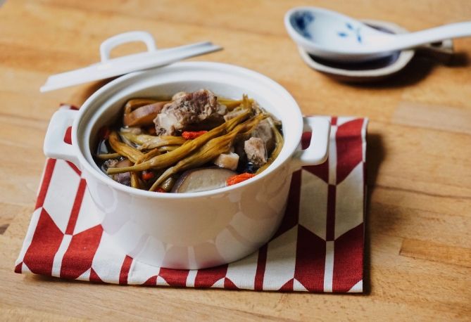 金針排骨湯營養