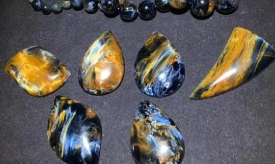 彼得石顏色 彼得石顏色