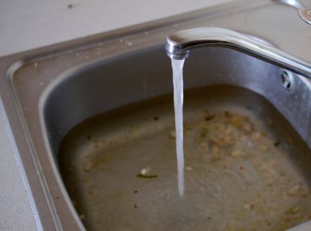 洗碗槽排水管堵塞