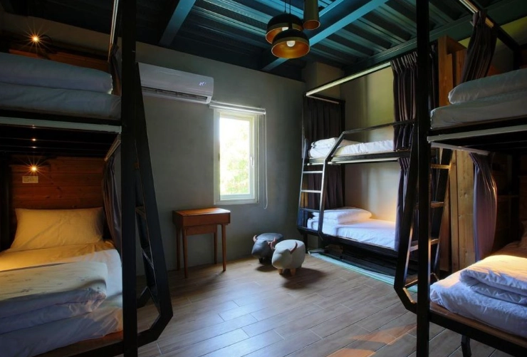 屏東火車站背包客棧