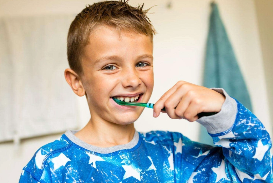 刷牙漱口水順序