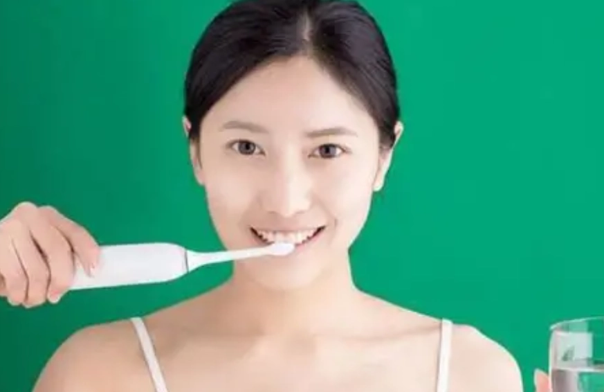 電動牙刷貝氏刷牙法