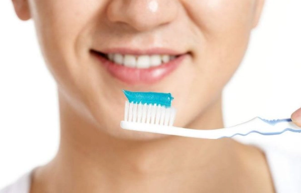 貝氏刷牙法 牙齦萎縮