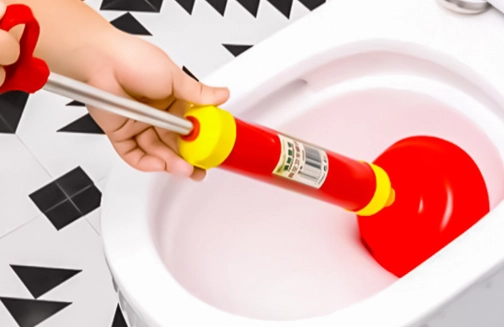 馬桶堵塞水滿出來怎麼辦