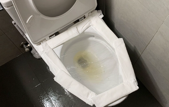 保鮮膜通馬桶方法 保鮮膜通馬桶方法