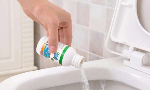 小蘇打清潔馬桶