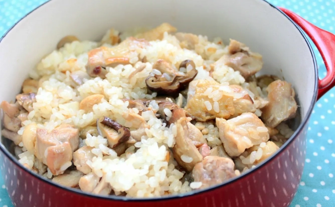 泰國米煮麻油雞飯