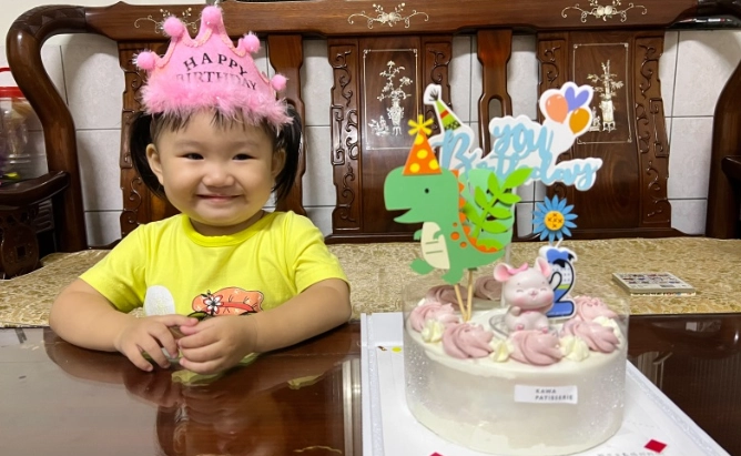 嬰兒生日蛋糕