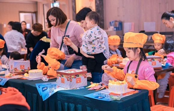 高雄夢時代做蛋糕