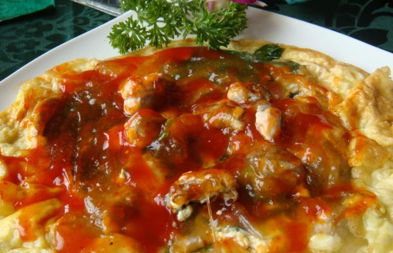 鹿港美食蚵仔煎