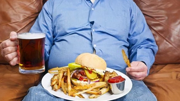 喝酒隔天變胖原因