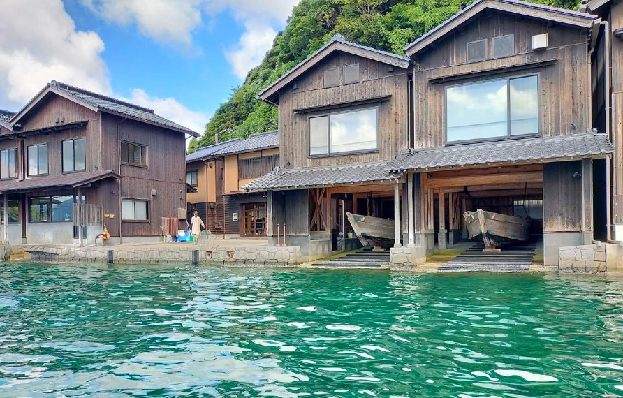 伊根舟屋秋天旅遊全攻略：秘境景點、交通住宿與必體驗清單