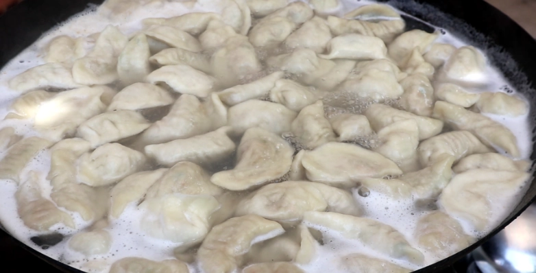 煮水餃湯技巧