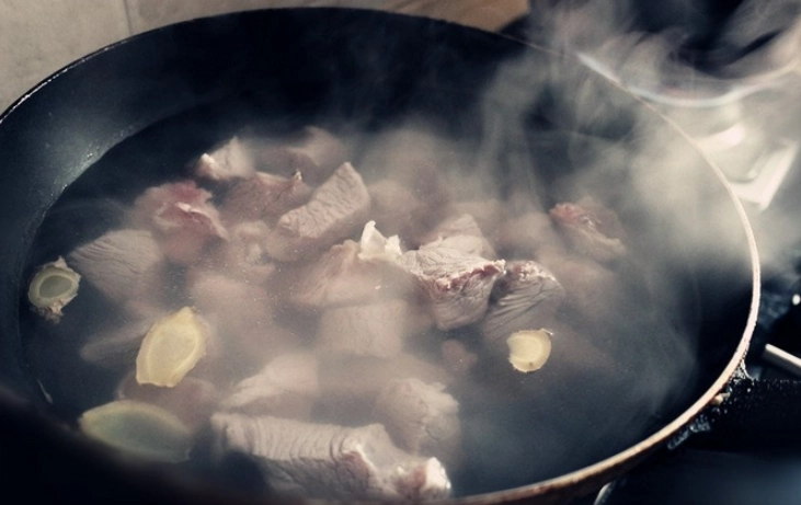 雞肉焯水 雞肉焯水