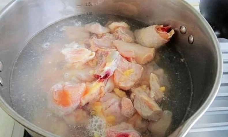 雞肉焯水 雞肉焯水