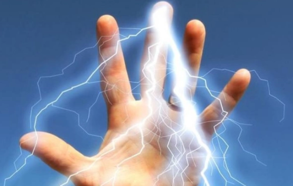 如何產生靜電電人