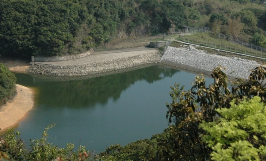 薄扶林水塘行山