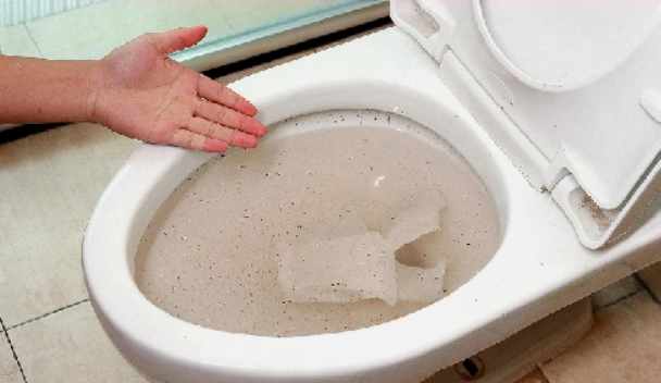 馬桶不通怎麼辦