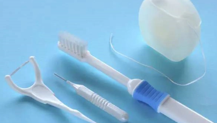 正確使用牙線方法