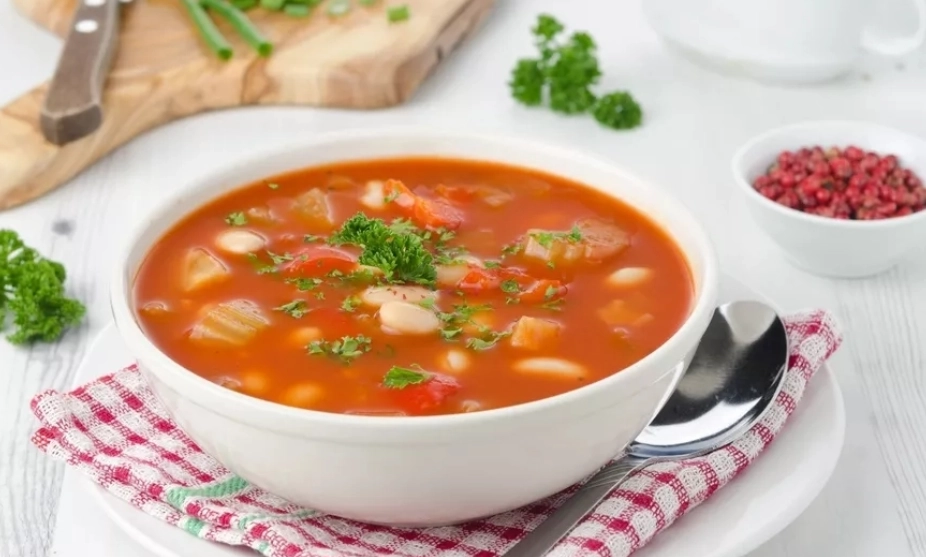 隔夜湯可以喝嗎？專家解析安全性、保存技巧與常見迷思