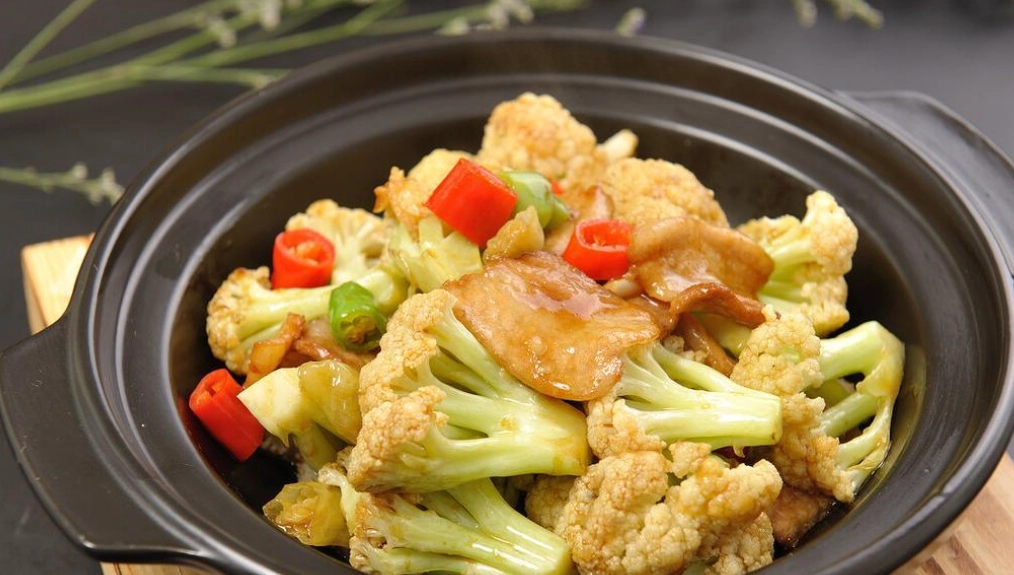 花椰菜炒什麼？10種家常百搭食材與黃金下鍋步驟全攻略