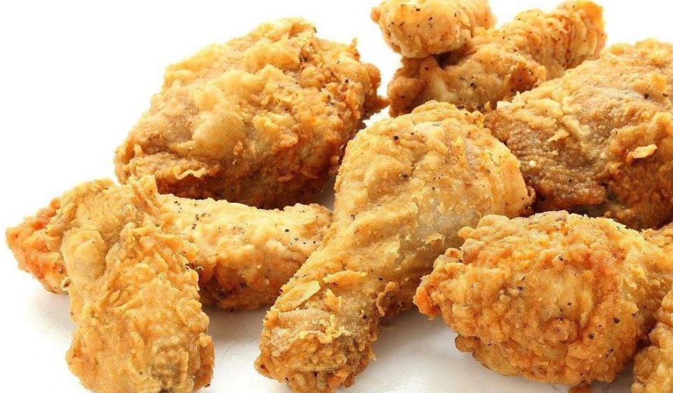 中暑不能吃什麼？避免這些食物加速康復與常見飲食誤區