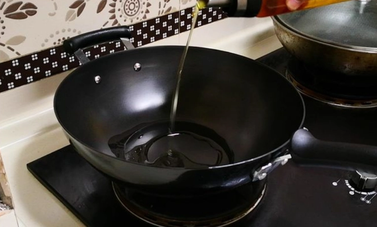 鑄鐵鍋養鍋方法