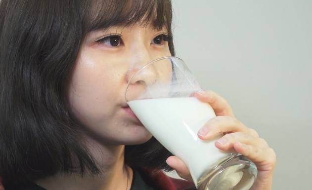 過期牛奶可以喝嗎