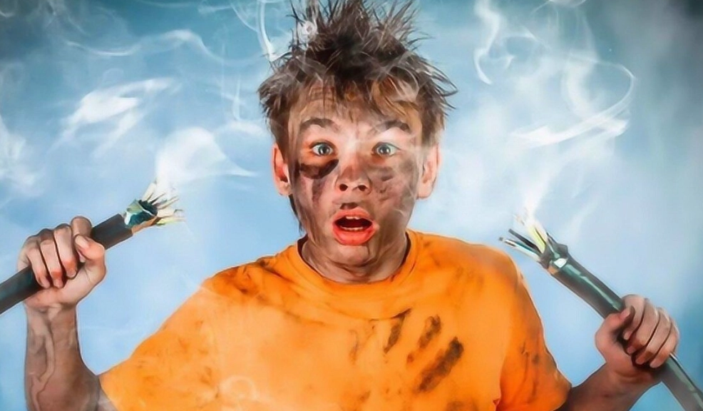 被電到要看醫生嗎？完整判斷指南與緊急處理步驟