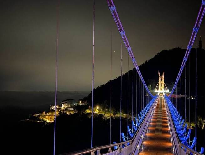 太平山頂燈光秀