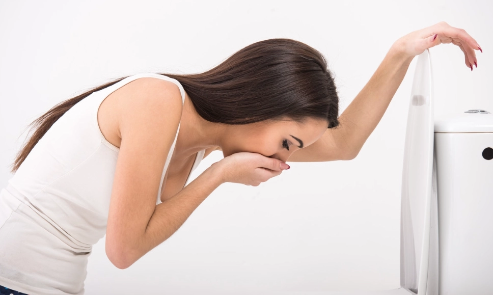 胃不舒服想吐頭暈：原因、症狀與居家處理全攻略