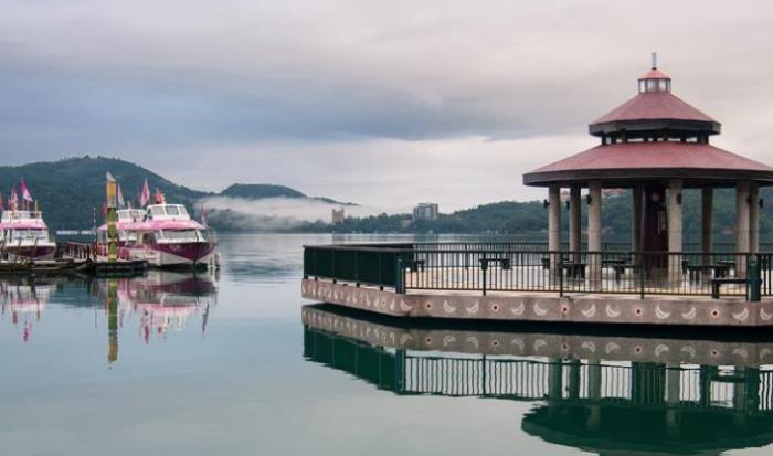 日月潭日出伊達邵