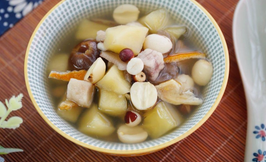 四神湯可以加薑嗎？中醫師解析加薑時機、好處與禁忌