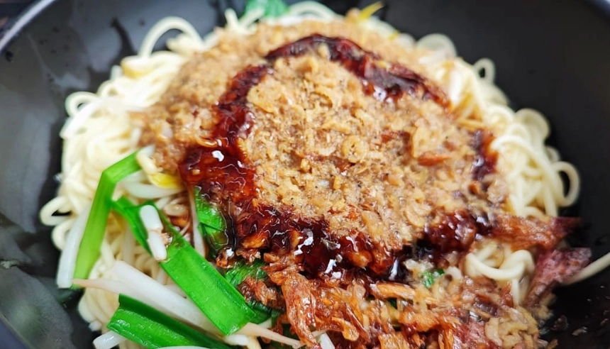 新埔捷運站1號出口美食全攻略：在地人私藏必吃清單與隱藏版小吃