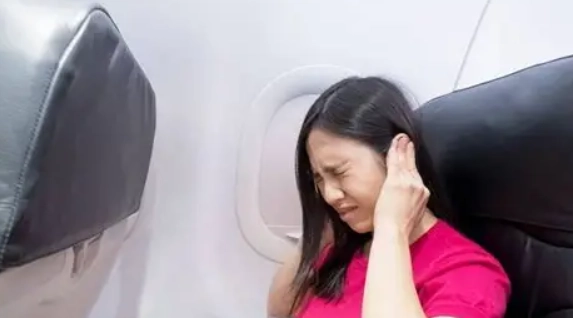 坐飛機耳鳴多久會好