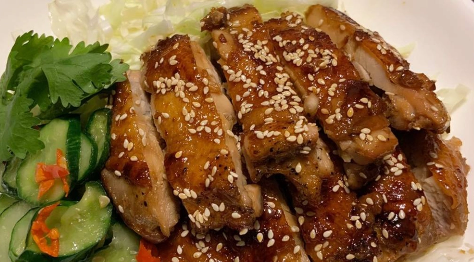 梅嶺梅子雞終極指南：從必吃餐廳到獨家食譜，一次掌握！