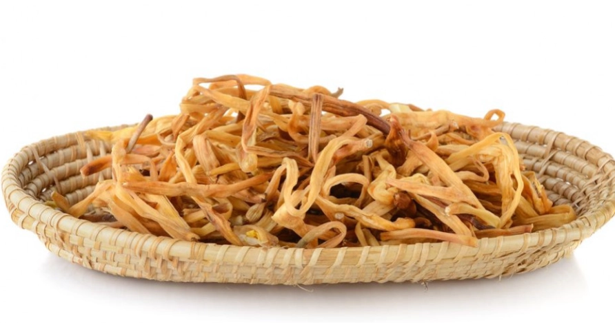 乾金針花怎麼煮？3步驟還原鮮甜風味，必學去酸澀秘訣