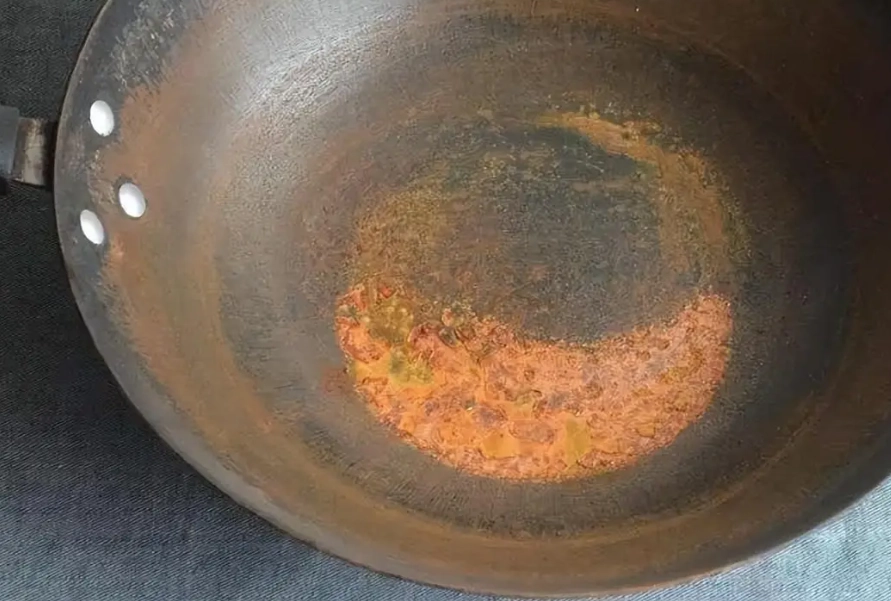 鐵鍋生鏽小蘇打清潔全攻略：專家教你徹底除鏽與保養